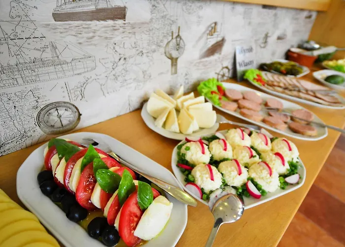 Two-Story, Comfortable Holiday Homes With Terraces *